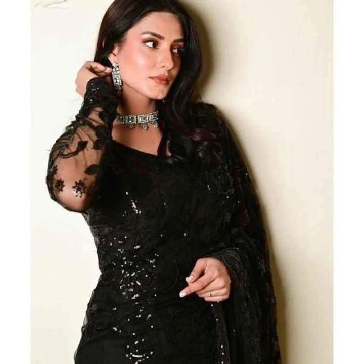 ayeza khan saree